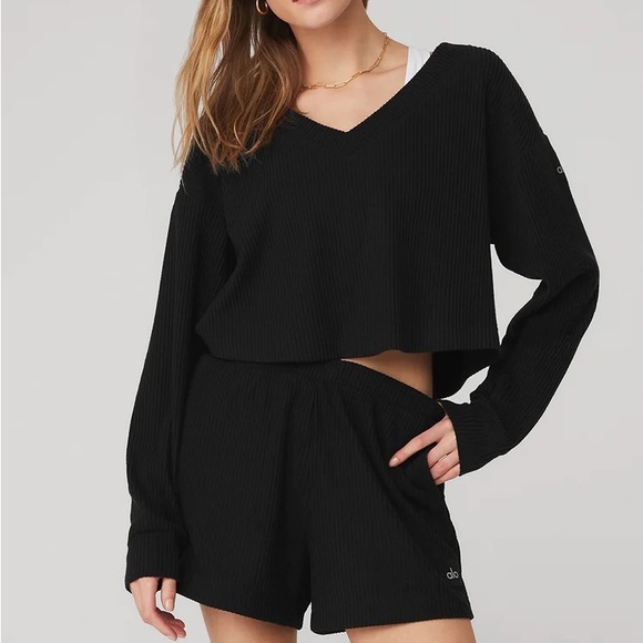 ALO Yoga Sweaters - alo muse vneck pullover | size s